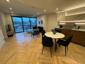 Luxury 2 Bed and 2 Bath Flat With Air Condition